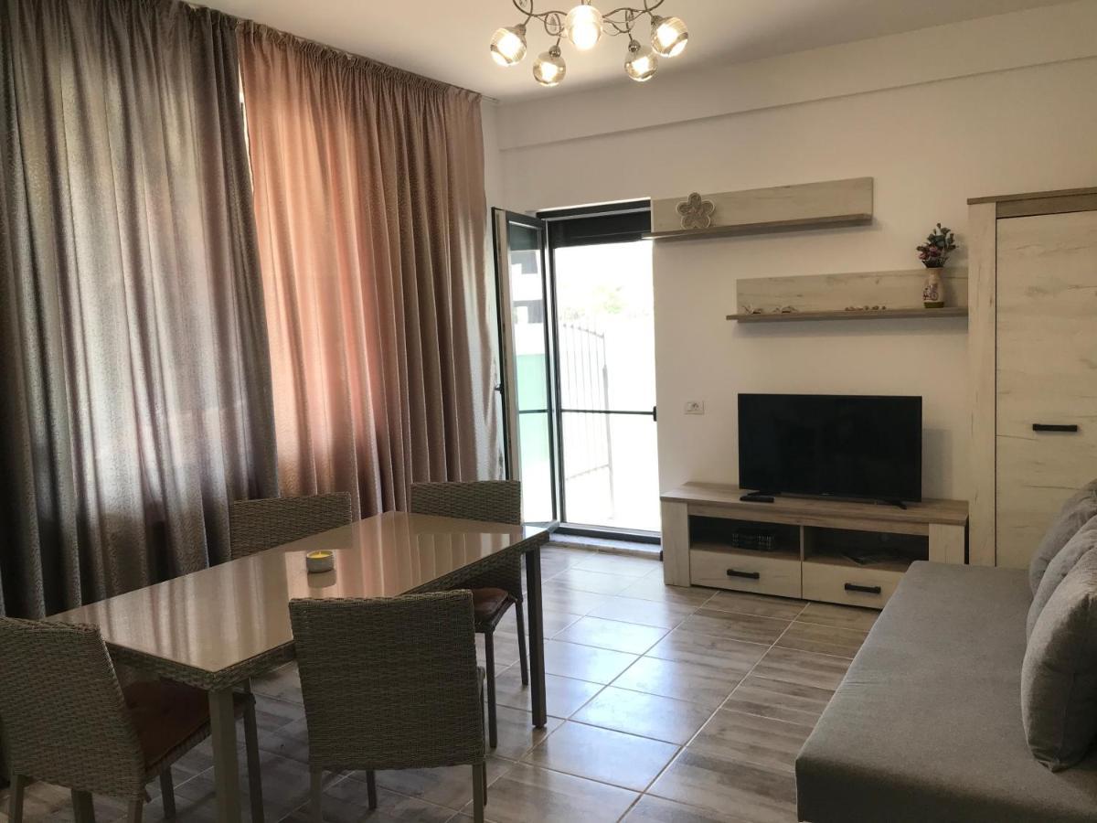 Ferienwohnung La Belle Vie Năvodari Exterior foto